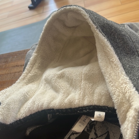 LULULEMON Vest SE Special Edition Vest Grey Size 2 - Picture 7 of 7